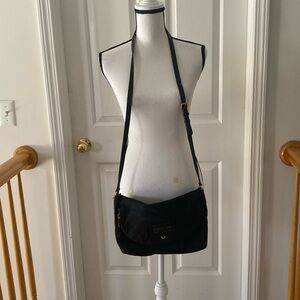 21:08 - Marc Jacobs Nylon Crossbody